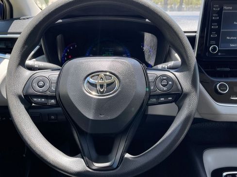 Used 2021 Toyota Corolla LE FWD image 24