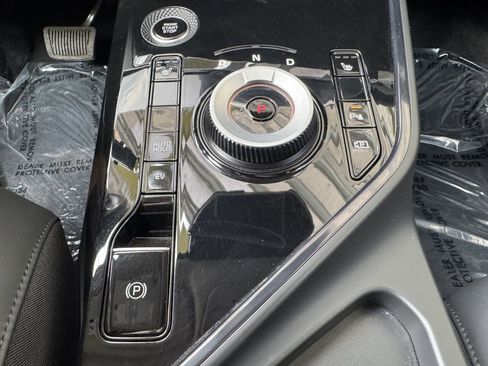 Used 2024 Kia Niro EX image 24