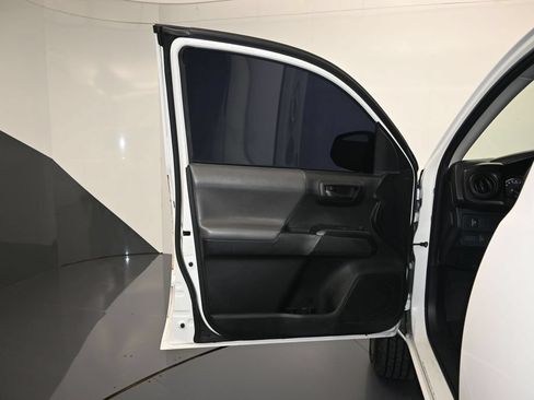 Used 2022 Toyota Tacoma SR w/ SX Package RWD image 10