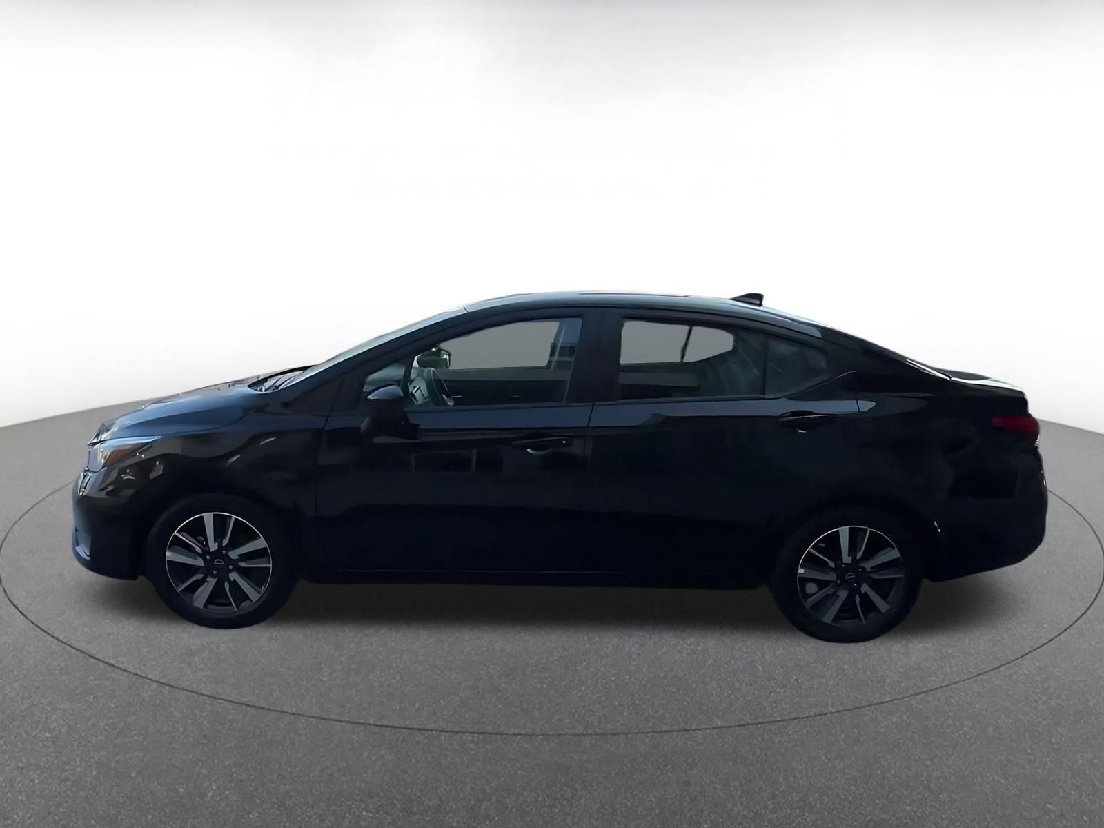Used 2025 Nissan Versa SV FWD image 8