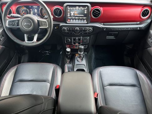 Used 2023 Jeep Wrangler Unlimited Rubicon w/ Cold Weather Group image 16