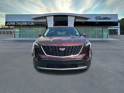 Certified 2022 Cadillac XT4 Premium Luxury w/ Enhanced Visibility Package FWD image 2