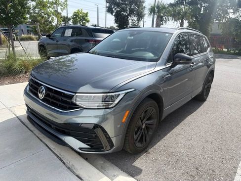 Used 2023 Volkswagen Tiguan SE R-Line FWD image 5