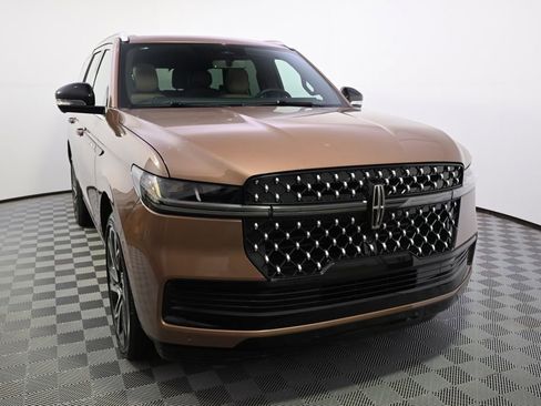 New 2026 Lincoln Navigator Black Label AWD/4WD image 9
