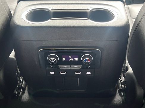 Used 2021 Chevrolet Suburban RST w/ Luxury Package image 22