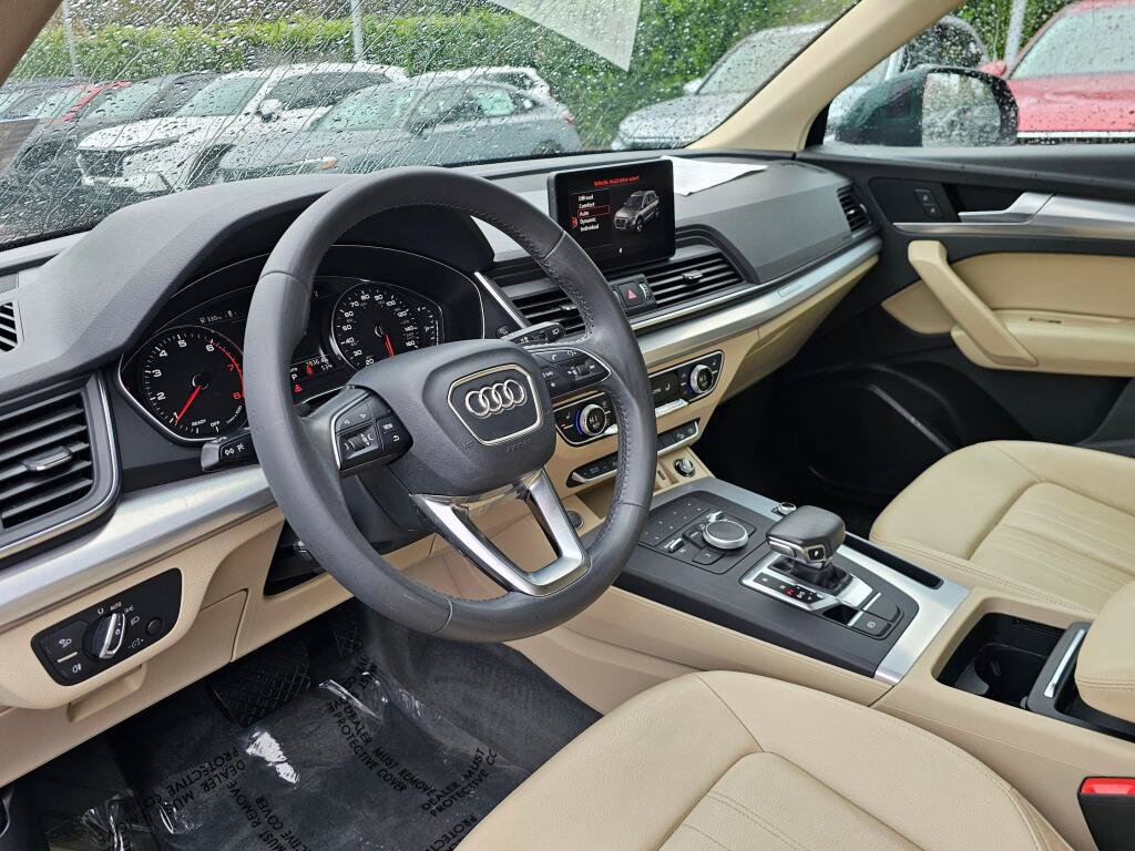Used 2019 Audi Q5 2.0T Premium w/ Convenience Package AWD/4WD image 24