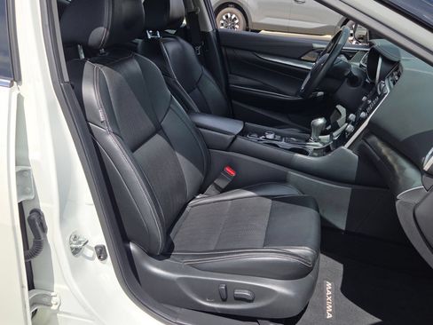 Used 2023 Nissan Maxima SV w/ Floor Mat Group FWD image 15