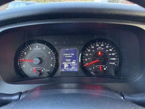 Used 2015 Toyota Sienna LE image 14