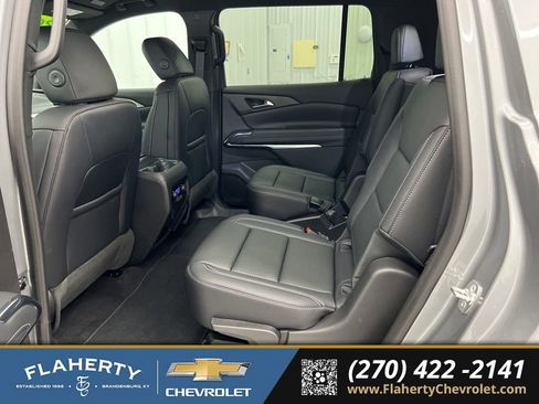 New 2026 Chevrolet Traverse LT w/ Driver Confidence Package AWD/4WD image 11