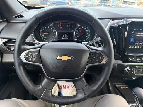 Used 2023 Chevrolet Traverse LT FWD image 26