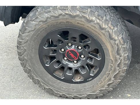 Used 2017 Toyota Tacoma TRD Pro AWD/4WD image 4