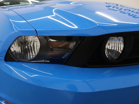 Used 2010 Ford Mustang GT Premium RWD image 21