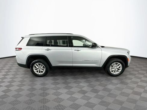 Used 2023 Jeep Grand Cherokee L Laredo AWD/4WD image 11