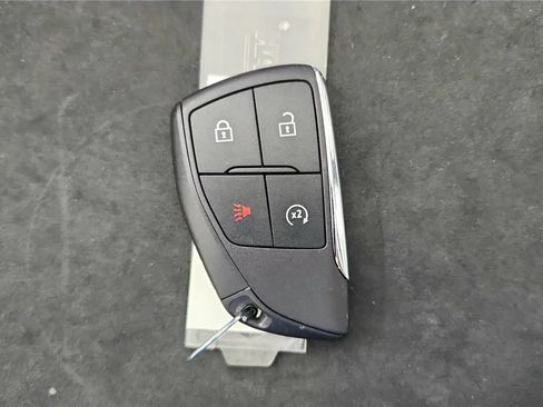 Used 2026 Chevrolet Equinox LT FWD image 21