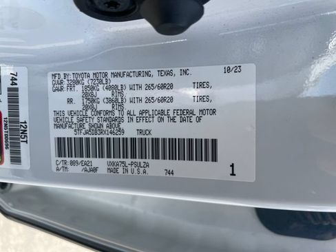 Used 2024 Toyota Tundra Limited AWD/4WD image 26