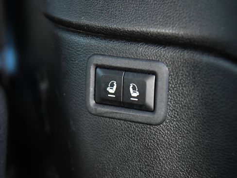 Used 2024 Jeep Wagoneer L Series II RWD image 44