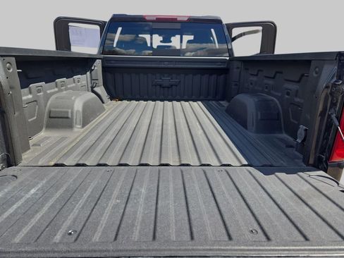 Used 2022 Chevrolet Silverado 1500 LT AWD/4WD image 14
