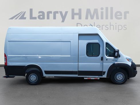 New 2024 RAM ProMaster 3500 w/ Delivery Van Package image 6