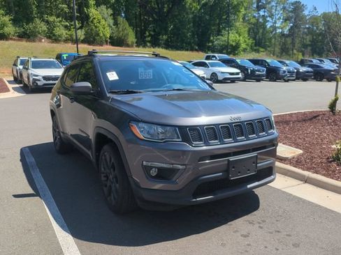 Used 2021 Jeep Compass Latitude FWD image 6