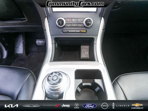 Used 2023 Ford Edge SEL w/ Convenience Package image 18