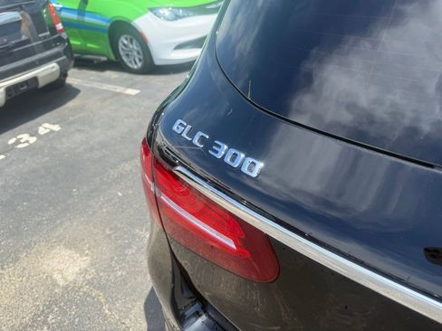 Used 2019 Mercedes-Benz GLC 300 4MATIC image 39