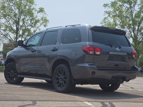 Used 2018 Toyota Sequoia Platinum AWD/4WD image 12