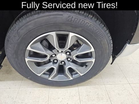 Used 2023 Chevrolet Silverado 1500 LT AWD/4WD image 21