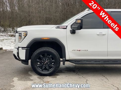 Used 2024 GMC Sierra 2500 AT4 w/ Technology Package image 10