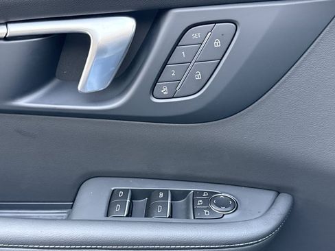 New 2026 Buick Enclave Sport Touring w/ Power Package FWD image 18
