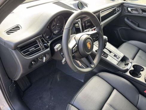 New 2026 Porsche Macan image 25