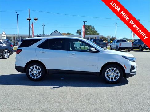 Used 2023 Chevrolet Equinox LS image 6