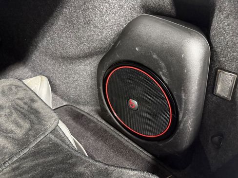 Used 2018 Chrysler 300 S w/ 300S Premium Group image 31