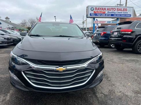 Used 2023 Chevrolet Malibu LT image 3
