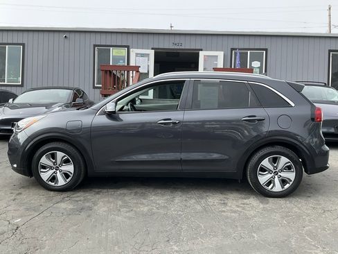 Used 2019 Kia Niro EX Premium w/ Sunroof Package image 5