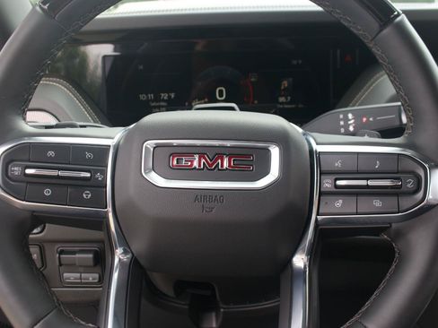 Used 2026 GMC Yukon Elevation AWD/4WD image 23