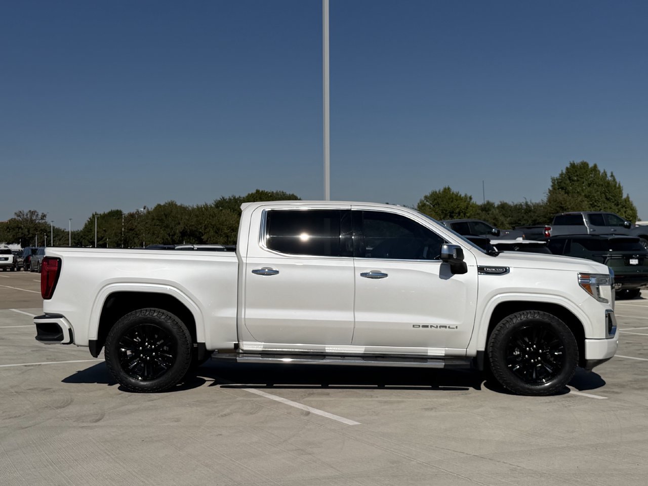 Used 2020 GMC Sierra 1500 Denali w/ Technology Package RWD image 3