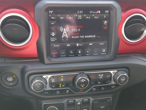 Used 2020 Jeep Wrangler Unlimited Rubicon image 30