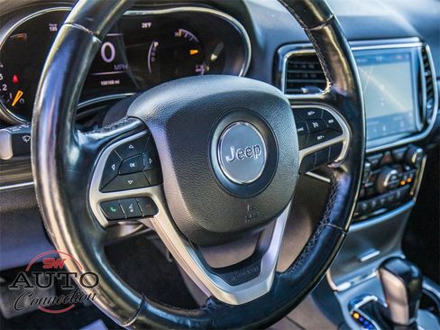 Used 2022 Jeep Grand Cherokee Limited w/ Trailer Tow Group IV image 31