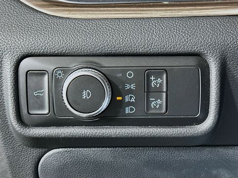 Used 2020 Ford Explorer Limited image 17