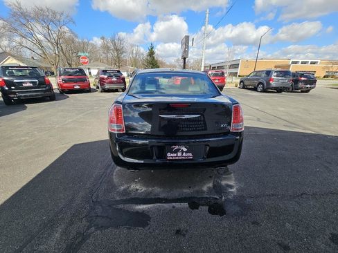 Used 2012 Chrysler 300 S w/ Luxury Group image 8