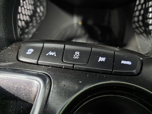 Used 2024 Chevrolet TrailBlazer LT w/ LT Cold Weather Package AWD/4WD image 16
