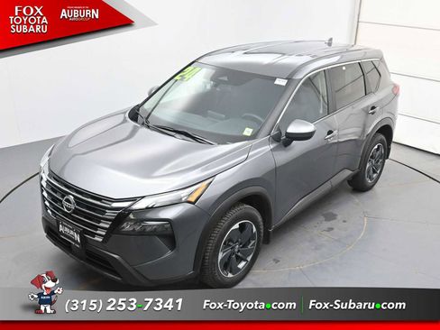 Used 2024 Nissan Rogue SV AWD/4WD image 30