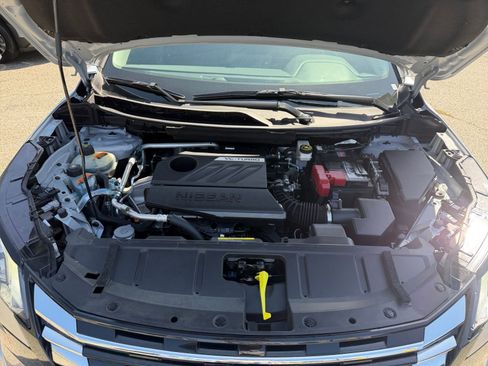 Used 2025 Nissan Rogue SV FWD image 34