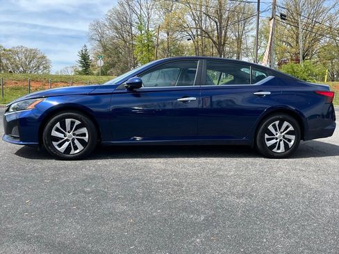 Used 2023 Nissan Altima 2.5 S FWD image 4
