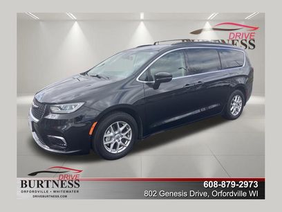 Used 2022 Chrysler Pacifica Touring-L