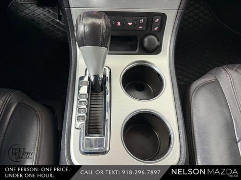 Used 2011 GMC Acadia SLT FWD image 29