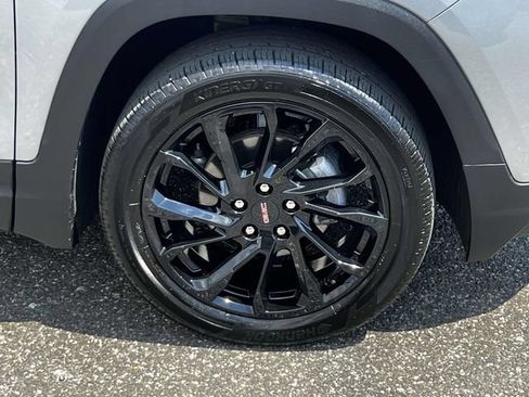 Used 2023 GMC Terrain SLE w/ Elevation Edition AWD/4WD image 8