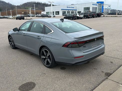 Used 2023 Honda Accord Sport image 5