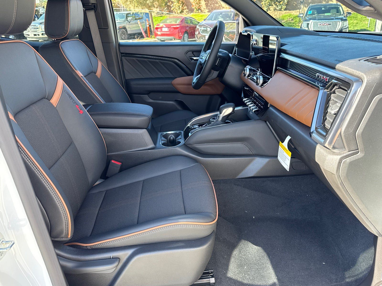 Used 2026 GMC Canyon AT4 AWD/4WD image 15