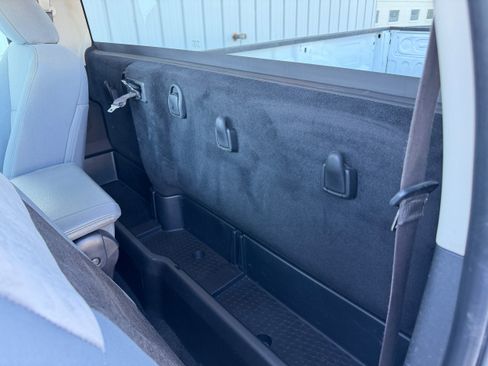 Used 2017 RAM 3500 Tradesman w/ Chrome Appearance Group image 9